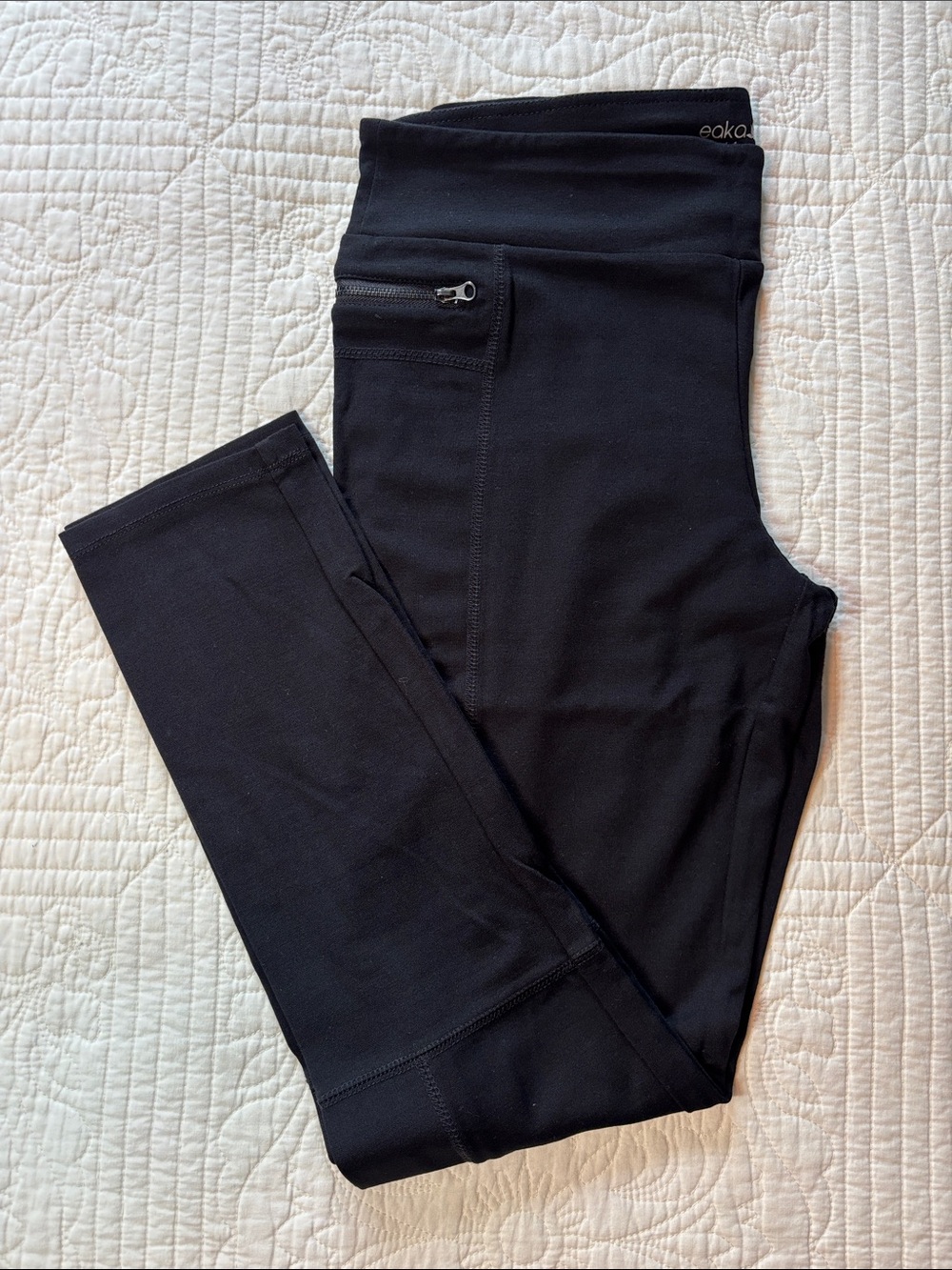 Women's Black High-Waist Performance Leggings with Zip Pocket